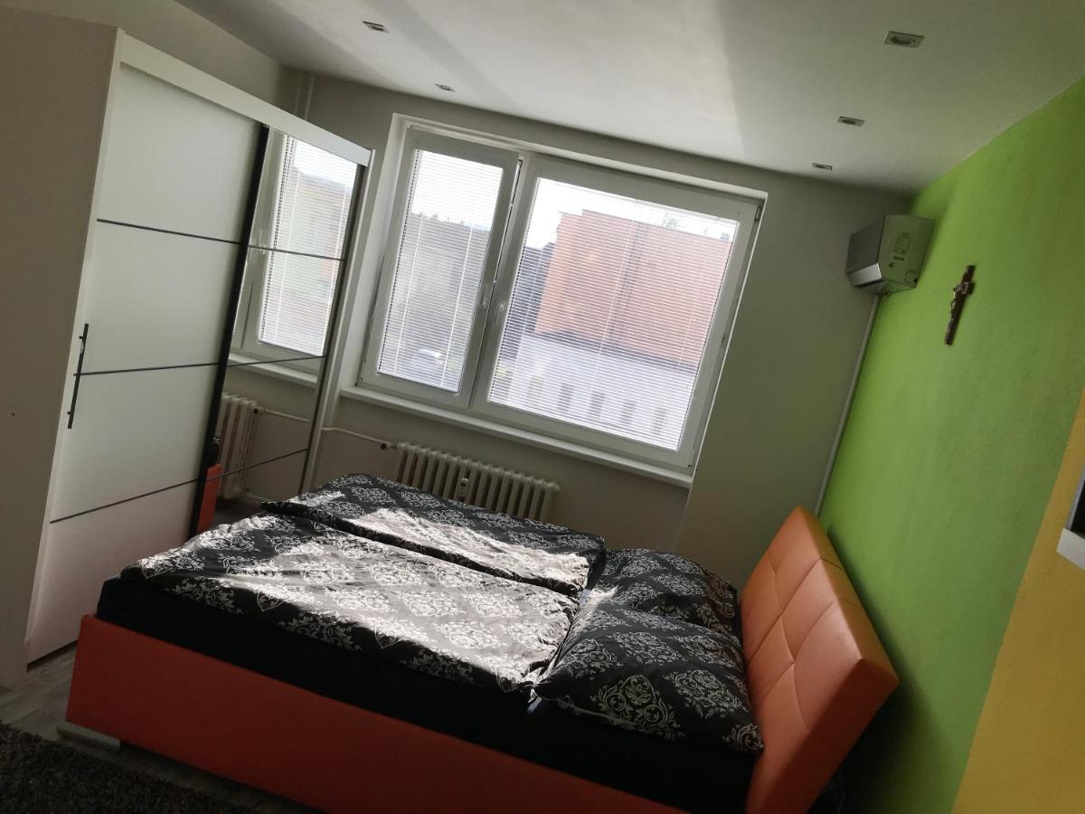Apartman V Uplnom Centre Vranov nad Toplou Exterior photo